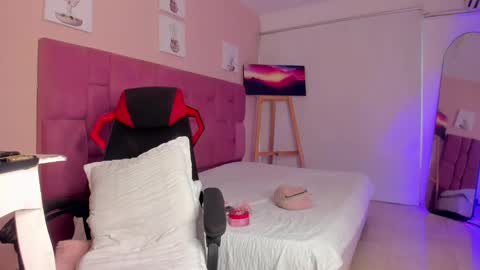 Snapshot of adonis_hot_xx chatting on September 24, 9:43 pm adonis_hot_xx online show from September 24, 9:43 pm