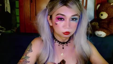 Snapshot of adorableslutxxx chatting on January 21, 10:30 pm jasmine online show from January 21, 10:30 pm
