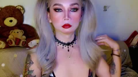 Snapshot of adorableslutxxx chatting on March 6, 12:05 am jasmine online show from March 6, 12:05 am