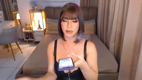 Ur Dream girl online show from November 20, 9:59 pm