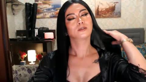 Snapshot of affairtoyourgoddesskhendra chatting on December 12, 7:26 pm Dominant Goddess Contessa online show from December 12, 7:26 pm