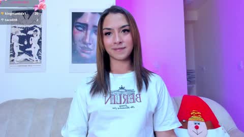 Snapshot of agathauwuart chatting on December 5, 4:26 am Agatha online show from December 5, 4:26 am