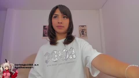 Snapshot of agathauwuart chatting on October 6, 11:43 am Agatha online show from October 6, 11:43 am