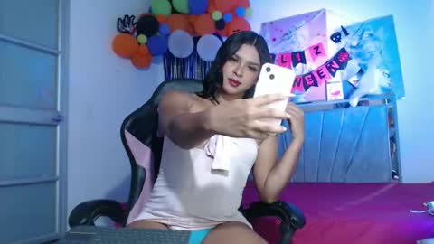 aisha299 online show from October 21, 3:20 am