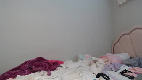 Snapshot of aj180 chatting on December 23, 6:58 pm Amy Jeaux Johnson online show from December 23, 6:58 pm