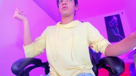 Snapshot of alahia__rodriguez chatting on January 8, 7:34 pm Alahia Rodriguez online show from January 8, 7:34 pm