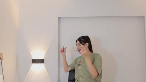 Snapshot of alanarosee___ chatting on September 25, 12:23 pm Alanaa Rosee online show from September 25, 12:23 pm