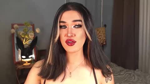 Snapshot of aleinacroft chatting on September 18, 9:25 am aleinacroft online show from September 18, 9:25 am