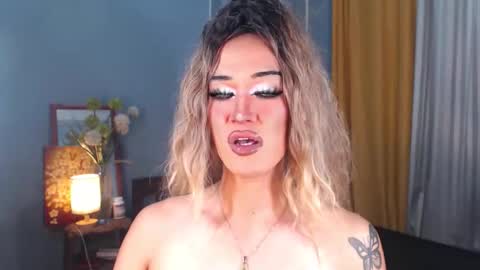 aleinacroft online show from November 1, 1:52 pm