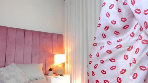 Snapshot of aleja_arango chatting on January 29, 4:52 pm Alejandra Arango online show from January 29, 4:52 pm