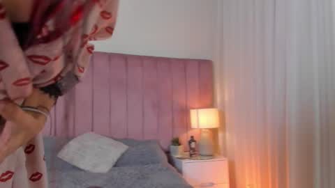 Snapshot of aleja_arango chatting on October 9, 11:05 pm Alejandra Arango online show from October 9, 11:05 pm