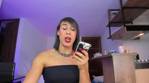 Snapshot of alejaevangeline chatting on February 13, 10:43 pm A L E J A N D R A online show from February 13, 10:43 pm