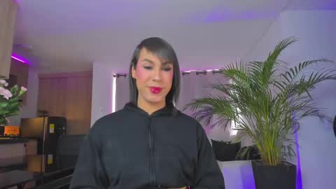 Snapshot of alejaevangeline chatting on February 25, 9:35 pm A L E J A N D R A online show from February 25, 9:35 pm