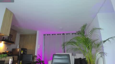 A L E J A N D R A online show from October 12, 11:02 am