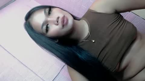 Kimmygirl online show from December 11, 5:48 pm