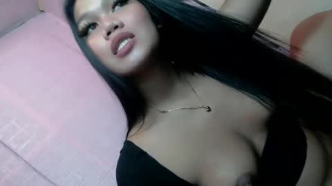 Kimmygirl online show from December 13, 5:10 pm