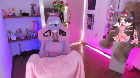 Snapshot of alessandra_thedoll chatting on February 12, 7:13 pm Alessa online show from February 12, 7:13 pm
