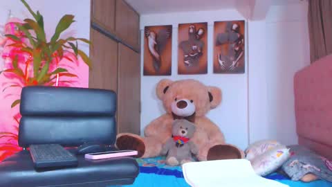 Snapshot of alexafoxxy01 chatting on February 1, 2:47 am alexafoxxy01 online show from February 1, 2:47 am