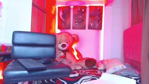 Snapshot of alexafoxxy01 chatting on February 23, 1:57 am alexafoxxy01 online show from February 23, 1:57 am