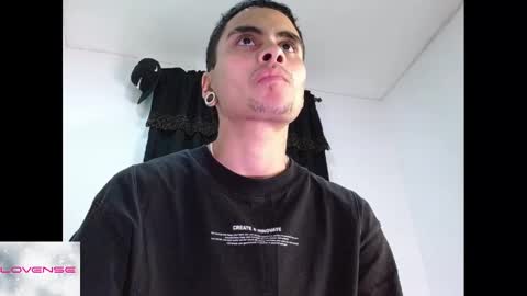 Snapshot of alexandre_starkk chatting on September 8, 9:02 pm Alexandre online show from September 8, 9:02 pm