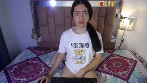 Snapshot of alexis_brown11 chatting on October 1, 2:12 am -- ALEXIS -- online show from October 1, 2:12 am