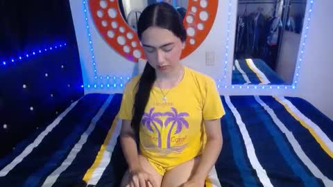 -- ALEXIS -- online show from January 13, 12:40 am