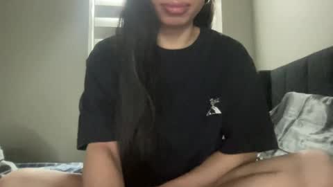 Snapshot of alextran665 chatting on February 14, 7:02 pm Your Anime T Girl online show from February 14, 7:02 pm
