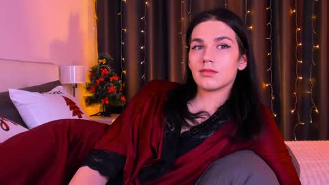 Snapshot of alfred_jones chatting on December 8, 8:49 pm Alfreda online show from December 8, 8:49 pm