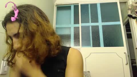 Snapshot of alice_magnus chatting on December 8, 2:14 am alice online show from December 8, 2:14 am