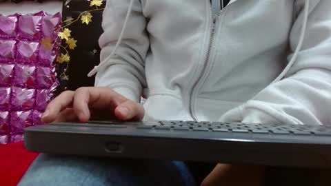 Snapshot of alice_magnus chatting on September 28, 12:26 pm alice online show from September 28, 12:26 pm