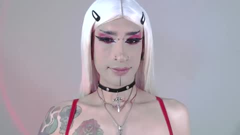 Snapshot of alienexxx chatting on February 27, 5:56 am online show from February 27, 5:56 am