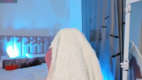 alina_39 online show from October 26, 7:15 am