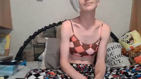 Snapshot of alishaluv chatting on October 8, 3:19 am Alisha online show from October 8, 3:19 am