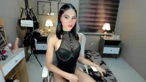 hello your lovely ALIYAH online show from February 13, 6:08 am