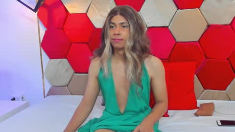 Snapshot of alliison_fox chatting on March 8, 1:03 pm Allison online show from March 8, 1:03 pm