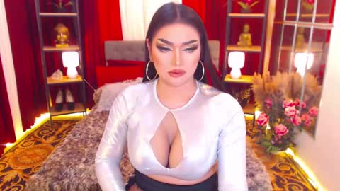 Snapshot of alurajhenson chatting on January 18, 6:37 pm Alura Jhenson online show from January 18, 6:37 pm