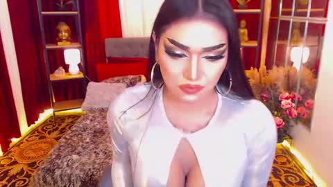 Snapshot of alurajhenson chatting on January 20, 7:04 pm Alura Jhenson online show from January 20, 7:04 pm