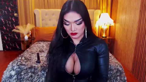 Snapshot of alurajhenson chatting on September 9, 7:13 pm Alura Jhenson online show from September 9, 7:13 pm