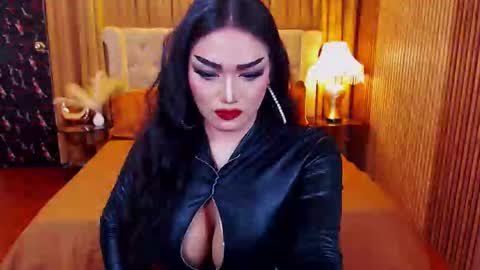 Snapshot of alurajhenson chatting on September 25, 2:51 am Alura Jhenson online show from September 25, 2:51 am