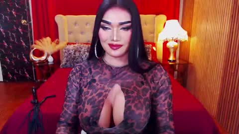 Alura Jhenson online show from November 2, 11:14 pm