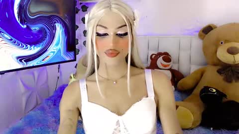 Snapshot of amal_baddel_ chatting on February 28, 8:20 am amal_baddel_ online show from February 28, 8:20 am
