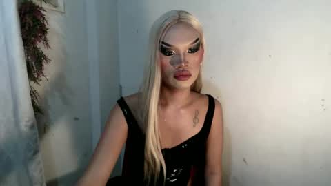 Amanda online show from October 14, 1:34 pm