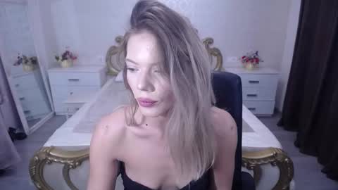 Snapshot of amandaswanson chatting on October 2, 10:27 am AmandaTop online show from October 2, 10:27 am