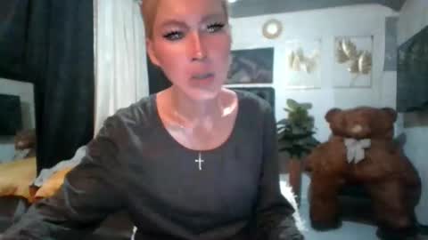 kendra online show from October 19, 3:32 am