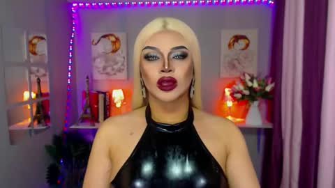Snapshot of amazingfatcock_ts chatting on January 4, 8:49 am MISS JAZMINE QUEEN OF HELLFIRE online show from January 4, 8:49 am