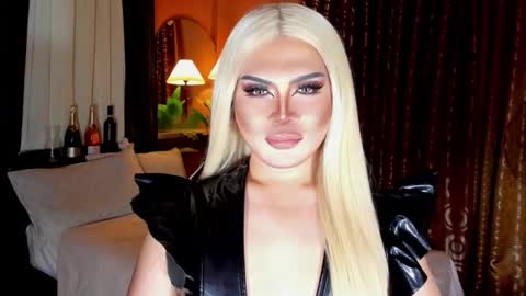 Snapshot of amazingfatcock_ts chatting on January 26, 12:54 pm MISS JAZMINE QUEEN OF HELLFIRE online show from January 26, 12:54 pm