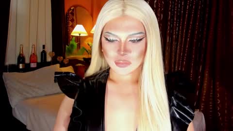 Snapshot of amazingfatcock_ts chatting on January 29, 12:56 pm MISS JAZMINE QUEEN OF HELLFIRE online show from January 29, 12:56 pm