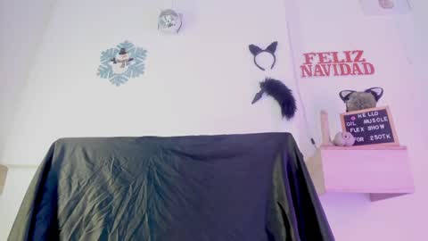 Snapshot of ambar_fitness88 chatting on December 30, 1:25 pm Ambar fitness88 online show from December 30, 1:25 pm