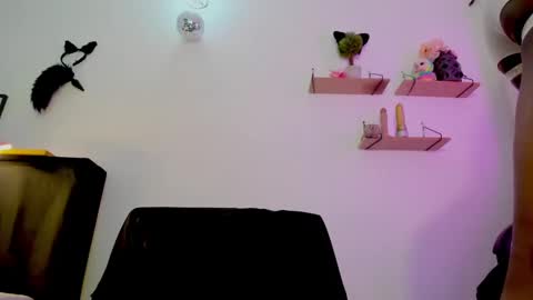 Snapshot of ambar_fitness88 chatting on March 12, 1:08 pm Ambar fitness88 online show from March 12, 1:08 pm