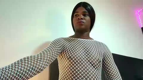 Snapshot of ambargil__ chatting on February 3, 6:39 pm ambargil__ online show from February 3, 6:39 pm